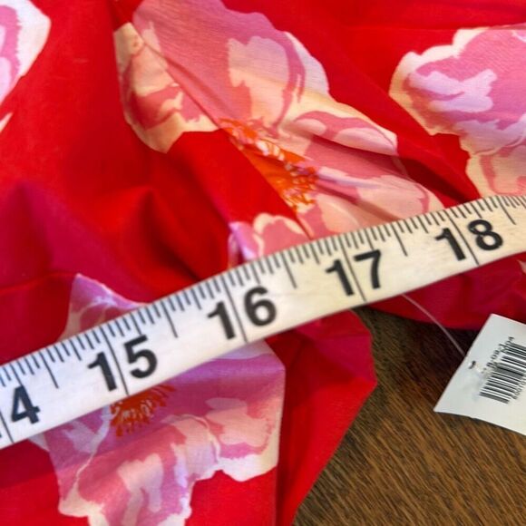 Old Navy NWT red pink floral puff sleeve wrap blouse M - Picture 9 of 10